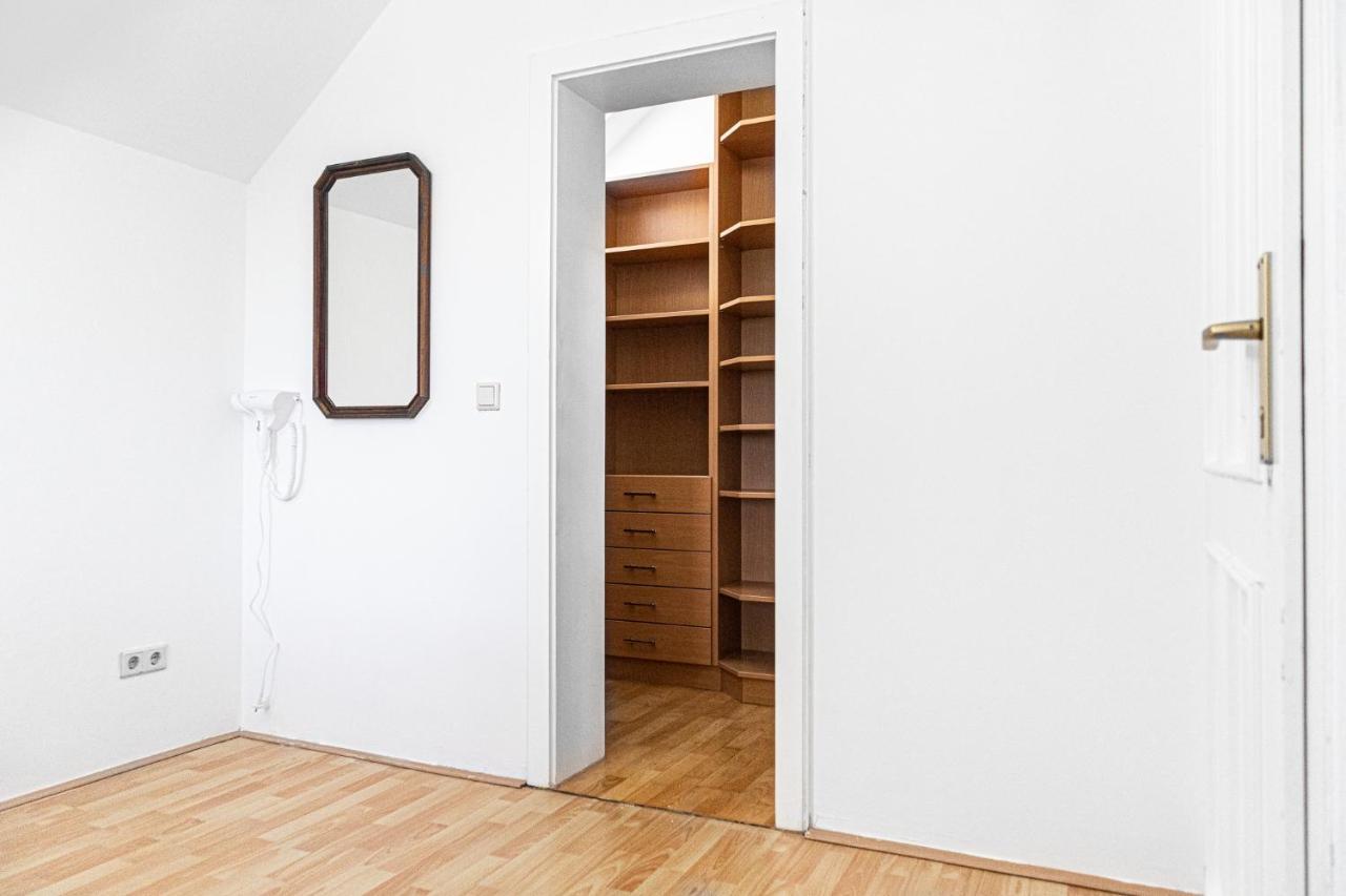 Exquisite Shared Villa - Your Private Room In This Beautiful Home Wien Exterior foto