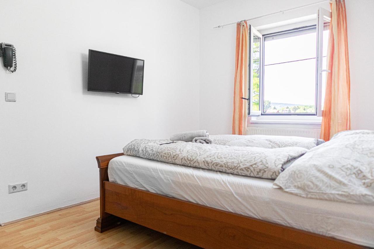 Exquisite Shared Villa - Your Private Room In This Beautiful Home Wien Exterior foto