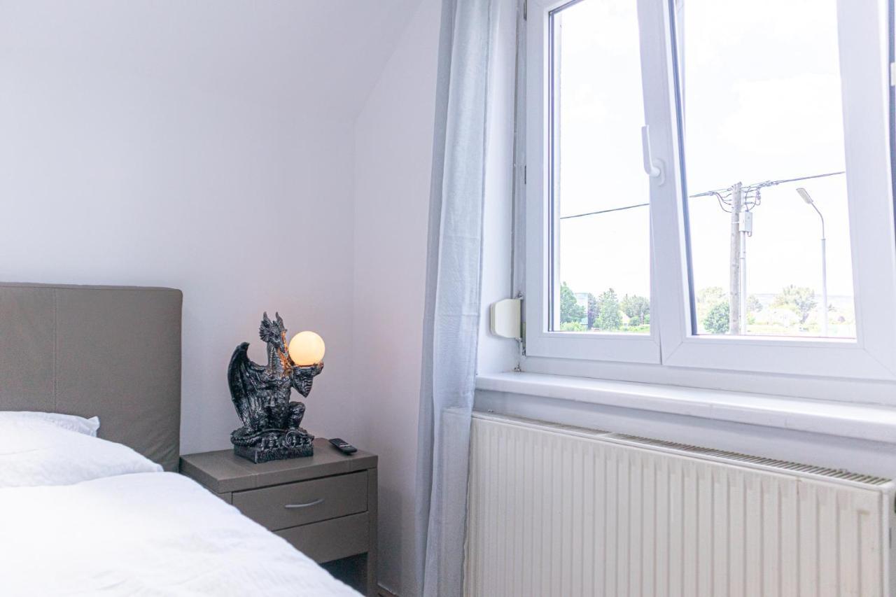 Exquisite Shared Villa - Your Private Room In This Beautiful Home Wien Exterior foto