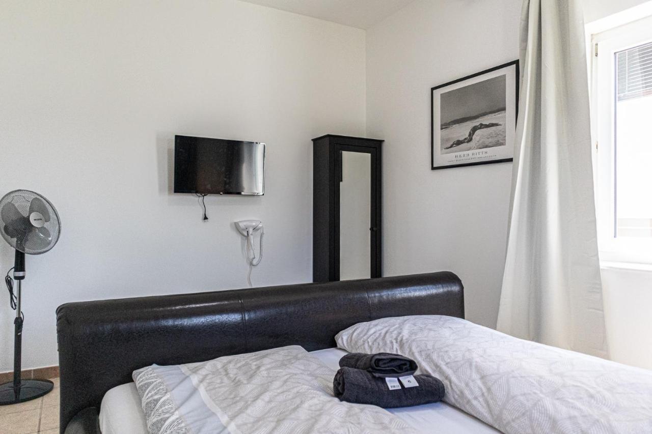 Exquisite Shared Villa - Your Private Room In This Beautiful Home Wien Exterior foto