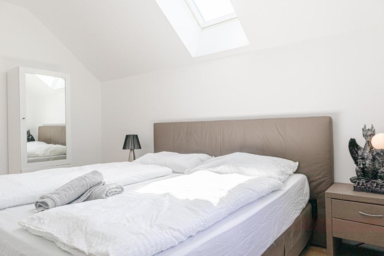 Exquisite Shared Villa - Your Private Room In This Beautiful Home Wien Exterior foto