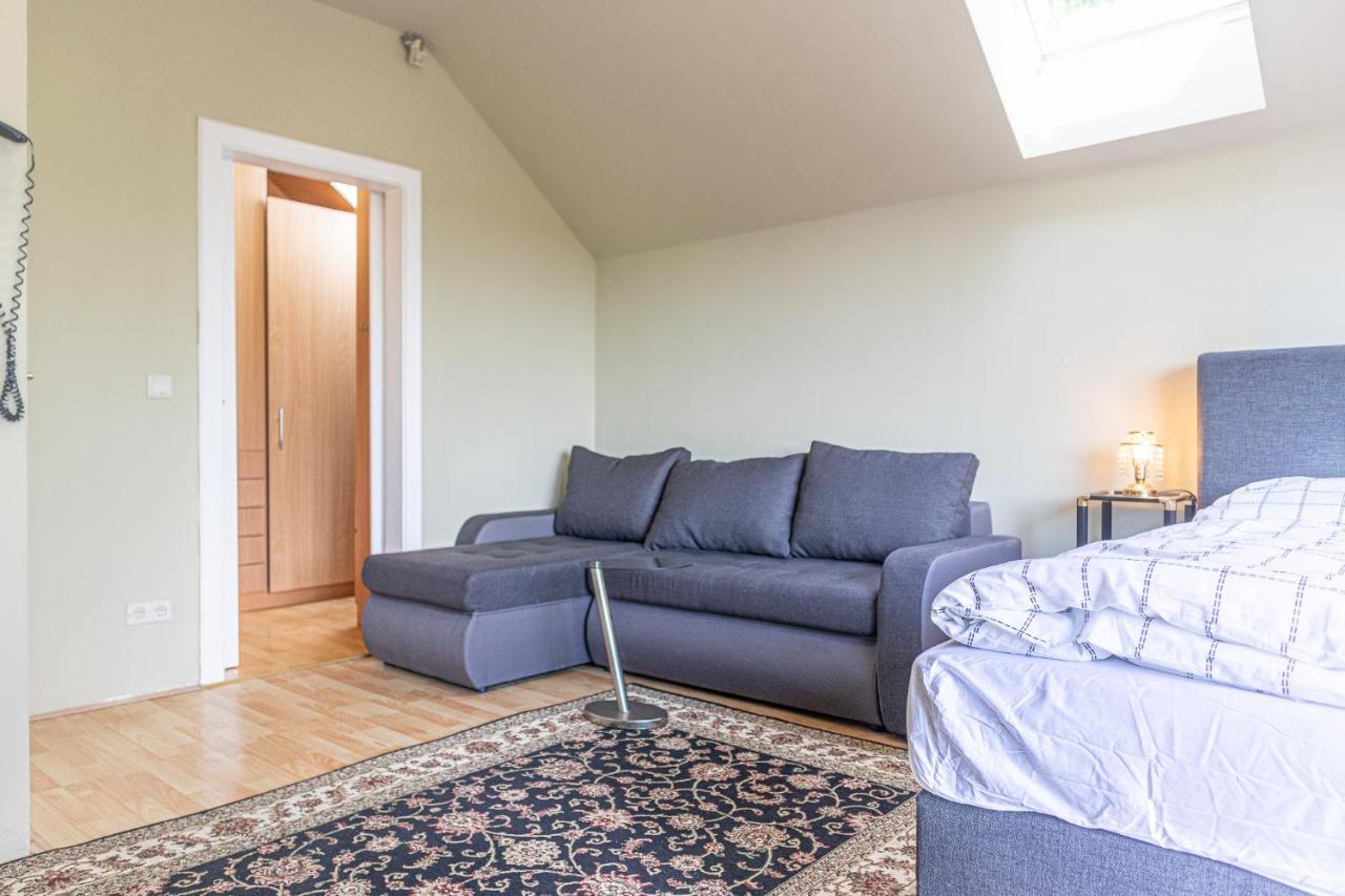 Exquisite Shared Villa - Your Private Room In This Beautiful Home Wien Exterior foto